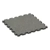 Fitness Floor Protection Mat von WARCO im Farbdesign Gray Granite mit den Abmessungen 1000 x 1000 x 40 mm. Produktfoto von Artikel 3462 in der Aufsicht von schräg vorne.