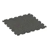 Pool Surround Tile von WARCO im Farbdesign Dark Grey Granite mit den Abmessungen 1000 x 1000 x 18 mm. Produktfoto von Artikel 0300 in der Aufsicht von schräg vorne.