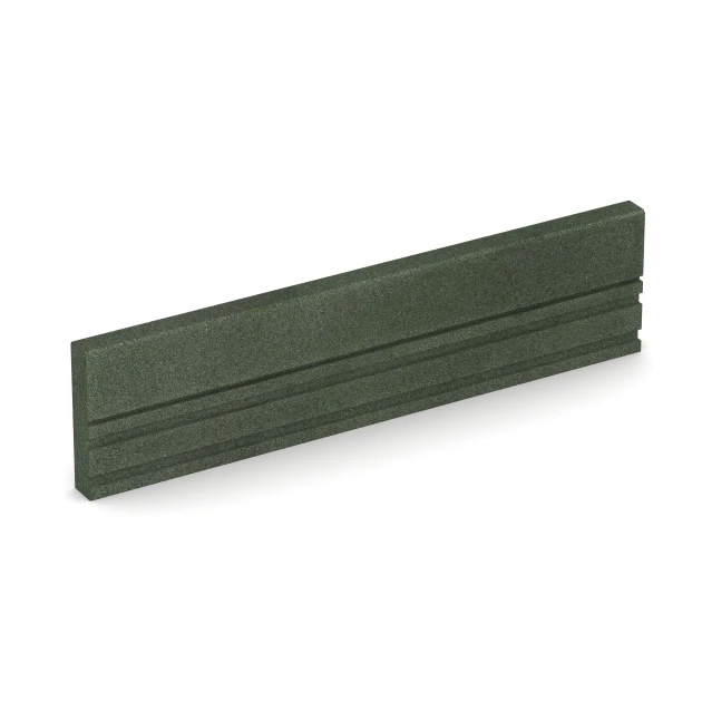 Rubber Kerb von WARCO im Farbdesign Grass green mit den Abmessungen 100 × 5 × 25 cm. Produktfoto von Artikel 3786 in der Aufsicht von schräg vorne.