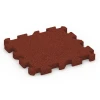 Sports court tile von WARCO im Farbdesign Brick red mit den Abmessungen 50 x 50 x 4 cm | 0,25 m². Produktfoto von Artikel 6981 in der Aufsicht von schräg vorne.