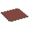 Stallmatte Puzzle von WARCO im Farbdesign Brick red mit den Abmessungen 102,5 x 102,5 x 3 cm | 1,05 m². Produktfoto von Artikel 6392 in der Aufsicht von schräg vorne.