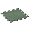Fitness Max Floor System von WARCO im Farbdesign English Lawn mit den Abmessungen 98 x 98 × 1,8 cm. Produktfoto von Artikel 6870 in der Aufsicht von schräg vorne.
