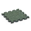 Pool Surround Tiles von WARCO im Farbdesign English Lawn mit den Abmessungen 28,9 x 28,9 x 1,8 cm. Produktfoto von Artikel 6771 in der Aufsicht von schräg vorne.