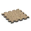 Stone Carpet Click Tile von WARCO im Farbdesign Rattan mit den Abmessungen 30 x 30 x 1,8 cm. Produktfoto von Artikel 6822 in der Aufsicht von schräg vorne.
