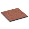 Outdoor Gym Flooring von WARCO im Farbdesign Embers mit den Abmessungen 60 x 60 x 3 cm | 0,36 m². Produktfoto von Artikel 7136 in der Aufsicht von schräg vorne.