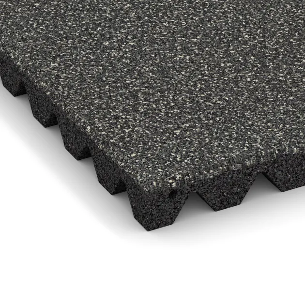 Detailaufnahme der Randausprägung von WARCO-Produkt 5542, Playground Safety Tile 4.5 cm - EN 1177 ≤ 135 cm, Format 500 x 500 x 45 mm, Farbe Dark Grey Granite.