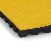Detailaufnahme der Randausprägung von WARCO-Produkt 5537, Playground Safety Tile 4.5 cm - EN 1177 ≤ 135 cm, Format 500 x 500 x 45 mm, Farbe Lemon Yellow.
