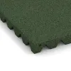 Detailaufnahme der Randausprägung von WARCO-Produkt 0662, Playground safety tile, Format 500 x 500 x 45 mm, Farbe Grass Green.