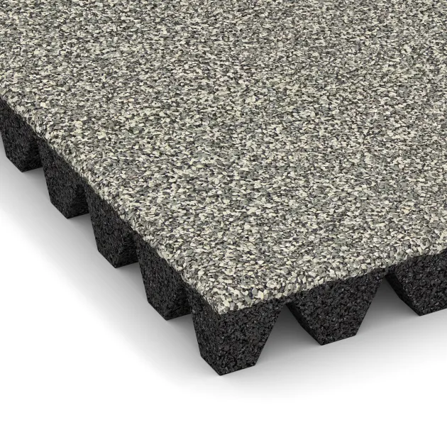 Detailaufnahme der Randausprägung von WARCO-Produkt 5350, Playground safety tile, Format 500 x 500 x 50 mm, Farbe Light Granite.