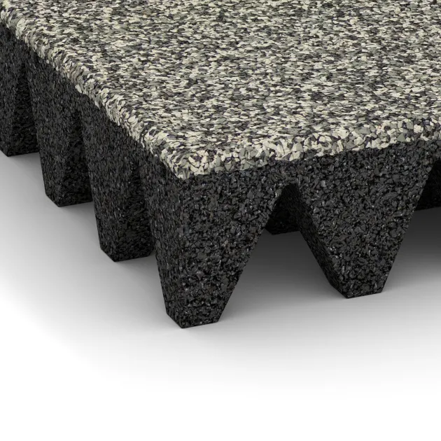 Detailaufnahme der Randausprägung von WARCO-Produkt 5645, Playground Safety Tile 10 cm - EN 1177 ≤ 300 cm, Format 500 x 500 x 100 mm, Farbe Light Granite.