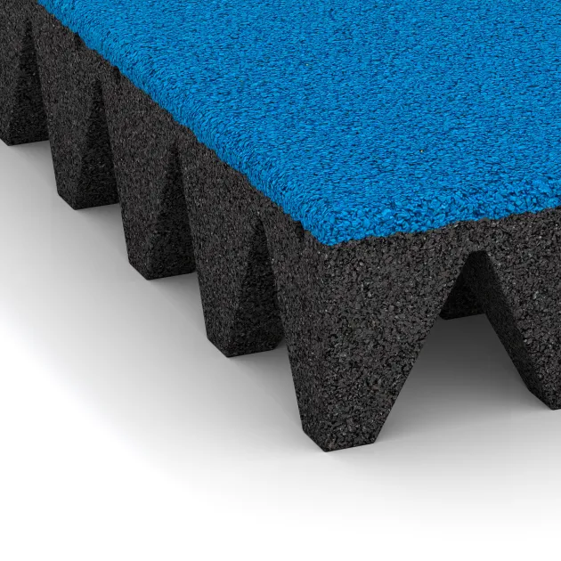 Detailaufnahme der Randausprägung von WARCO-Produkt 5632, Playground Safety Tile 10 cm - EN 1177 ≤ 300 cm, Format 500 x 500 x 100 mm, Farbe Sky Blue.