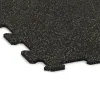 Detailaufnahme der Randausprägung von WARCO-Produkt 1047, Stair covering, Format 970 x 970 x 8 mm, Farbe Light Yellow Speckled.