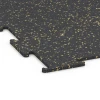 Detailaufnahme der Randausprägung von WARCO-Produkt 6460, Fitness Floor Compact, Format 50 × 50 × 0,8 cm, Farbe Light Yellow Speckled.