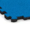 Detailaufnahme der Randausprägung von WARCO-Produkt 4415, Pool Decking Tile Seamless, Format 306 x 306 x 20 mm, Farbe Sky Blue.