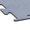 Detailaufnahme der Randausprägung von WARCO-Produkt 6146, Fitness Performance Elite Training Floor, Format 100 x 100 x 1 cm | 1,00 m², Farbe Mist Grey.