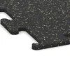 Detailaufnahme der Randausprägung von WARCO-Produkt 3768, Fitness Performance Elite Training Floor, Format 500 x 500 x 15 mm, Farbe Light Yellow Speckled.