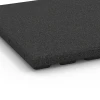 Detailaufnahme der Randausprägung von WARCO-Produkt 6131, Playground safety tile – CFH 125 cm, Format 50 x 50 x 4 cm, Farbe Anthracite.