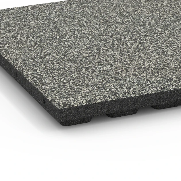 Detailaufnahme der Randausprägung von WARCO-Produkt 6423, Playground safety tile – CFH 120 cm, Format 50 x 50 x 4 cm, Farbe Grey Granite.