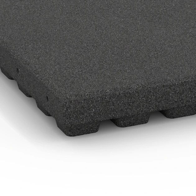 Detailaufnahme der Randausprägung von WARCO-Produkt 6139, Playground safety tile – CFH 205 cm, Format 50 x 50 x 7 cm, Farbe Anthracite.