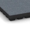 Detailaufnahme der Randausprägung von WARCO-Produkt 6142, Playground safety tile – CFH 205 cm, Format 50 x 50 x 7 cm, Farbe Graphite grey.