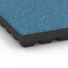 Detailaufnahme der Randausprägung von WARCO-Produkt 6447, Playground safety tile – CFH 210 cm, Format 50 x 50 x 7 cm, Farbe Atlantic.