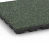 Detailaufnahme der Randausprägung von WARCO-Produkt 6433, Playground safety tile – CFH 160 cm, Format 50 x 50 x 4,8 cm, Farbe English Lawn.