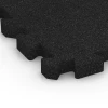 Detailaufnahme der Randausprägung von WARCO-Produkt 6980, Sports court tile, Format 50 x 50 x 4 cm | 0,25 m², Farbe Anthracite.