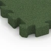 Detailaufnahme der Randausprägung von WARCO-Produkt 6311, Interlocking playground safety tile, Format 50 x 50 x 6 cm | 0,25 m², Farbe Grass green.