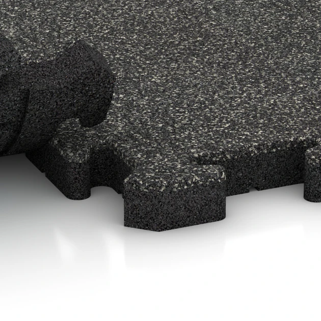 Großaufnahme vom Verbindungssystem von WARCO-Boden 5899 - Outdoor Event Click Tile im Farbdesign Dark Grey Granite. Abmessungen 50 x 50 x 4 cm | 0,25 m².