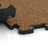 Großaufnahme vom Verbindungssystem von WARCO-Boden 3216 - Playground flooring im Farbdesign Terra Cotta. Abmessungen 1000 x 1000 x 30 mm.