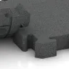 Großaufnahme vom Verbindungssystem von WARCO-Boden 3189 - Rubber paving im Farbdesign Slate grey. Abmessungen 500 x 500 x 60 mm.