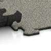 Großaufnahme vom Verbindungssystem von WARCO-Boden 0126 - Pool Surround Tile im Farbdesign Light Granite. Abmessungen 500 x 500 x 18 mm.