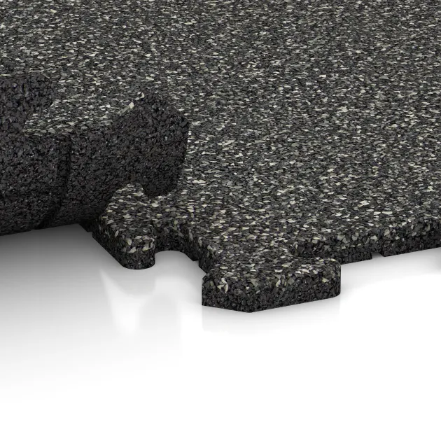 Großaufnahme vom Verbindungssystem von WARCO-Boden 0300 - Pool Surround Tile im Farbdesign Dark Grey Granite. Abmessungen 1000 x 1000 x 18 mm.