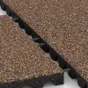 Großaufnahme vom Verbindungssystem von WARCO-Boden 0645 - Playground safety tile im Farbdesign Bark & Bast. Abmessungen 500 x 500 x 45 mm.