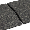 Großaufnahme vom Verbindungssystem von WARCO-Boden 3819 - Edge tile (one chamfered side) im Farbdesign Dark Grey Granite. Abmessungen 500 x 500 x 100 mm.