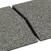 Großaufnahme vom Verbindungssystem von WARCO-Boden 3817 - Edge tile (one chamfered side) im Farbdesign Gray Granite. Abmessungen 500 x 500 x 100 mm.