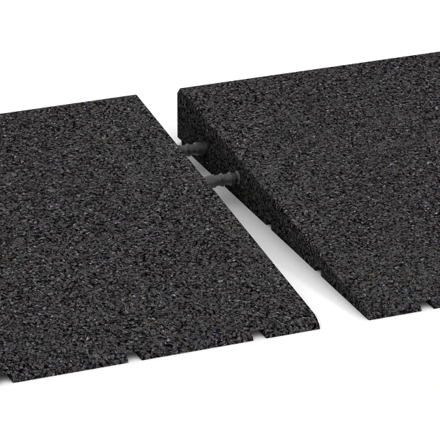 Großaufnahme vom Verbindungssystem von WARCO-Boden 2428 - Transition ramp 75 cm im Farbdesign Anthracite. Abmessungen 75 x 30 cm | 8 < 40 mm.