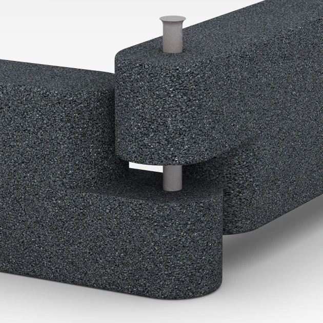 Großaufnahme vom Verbindungssystem von WARCO-Boden 6642 - Rubber edge restraint im Farbdesign Slate grey. Abmessungen 100 x 15 x 30 cm.