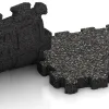 Großaufnahme vom Verbindungssystem von WARCO-Boden 6104 - Pool Decking Tile Seamless im Farbdesign Dark Grey Granite. Abmessungen 306 x 306 x 30 mm.