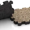 Großaufnahme vom Verbindungssystem von WARCO-Boden 4258 - Rubber click tile im Farbdesign Travertine. Abmessungen 306 x 306 x 30 mm.