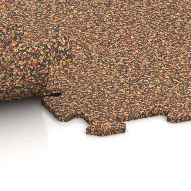 Großaufnahme vom Verbindungssystem von WARCO-Boden 1023 - Fitness Floor Compact im Farbdesign Terra Cotta. Abmessungen 970 x 970 x 8 mm.