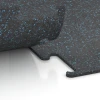 Großaufnahme vom Verbindungssystem von WARCO-Boden 3754 - Fitness Performance Elite Training Floor im Farbdesign Light Blue Speckled. Abmessungen 100 x 100 x 1 cm | 1,00 m².