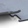 Großaufnahme vom Verbindungssystem von WARCO-Boden 6148 - Fitness Performance Elite Training Floor im Farbdesign Mist Grey. Abmessungen 100 x 100 x 1,5 cm | 1,00 m².