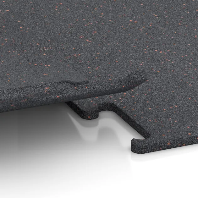 Großaufnahme vom Verbindungssystem von WARCO-Boden 3769 - Fitness Performance Elite Training Floor im Farbdesign Light Red Speckled. Abmessungen 500 x 500 x 15 mm.