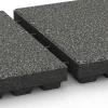 Großaufnahme vom Verbindungssystem von WARCO-Boden 6440 - Playground safety tile – CFH 210 cm im Farbdesign Dark Grey Granite. Abmessungen 50 x 50 x 7 cm.