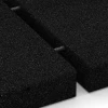 Großaufnahme vom Verbindungssystem von WARCO-Boden 6271 - Playground safety tile – 230 cm im Farbdesign Anthracite. Abmessungen 50 x 50 x 8 cm.