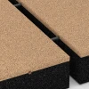 Großaufnahme vom Verbindungssystem von WARCO-Boden 6231 - Playground Safety Tiles im Farbdesign Sand beige. Abmessungen 50 x 50 x 11 cm.