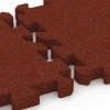 Großaufnahme vom Verbindungssystem von WARCO-Boden 6994 - Gym Floor Protection Mat im Farbdesign Brick red. Abmessungen 50 x 50 x 4 cm | 0,25 m².