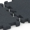 Großaufnahme vom Verbindungssystem von WARCO-Boden 6996 - Gym Floor Protection Mat im Farbdesign Slate grey. Abmessungen 50 x 50 x 4 cm | 0,25 m².
