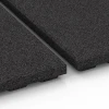 Großaufnahme vom Verbindungssystem von WARCO-Boden 6387 - Stable Mat Premium im Farbdesign Anthracite. Abmessungen 100 x 100 x 4,5 cm | 1,00 m².